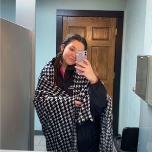 Meet your Posher, Laken